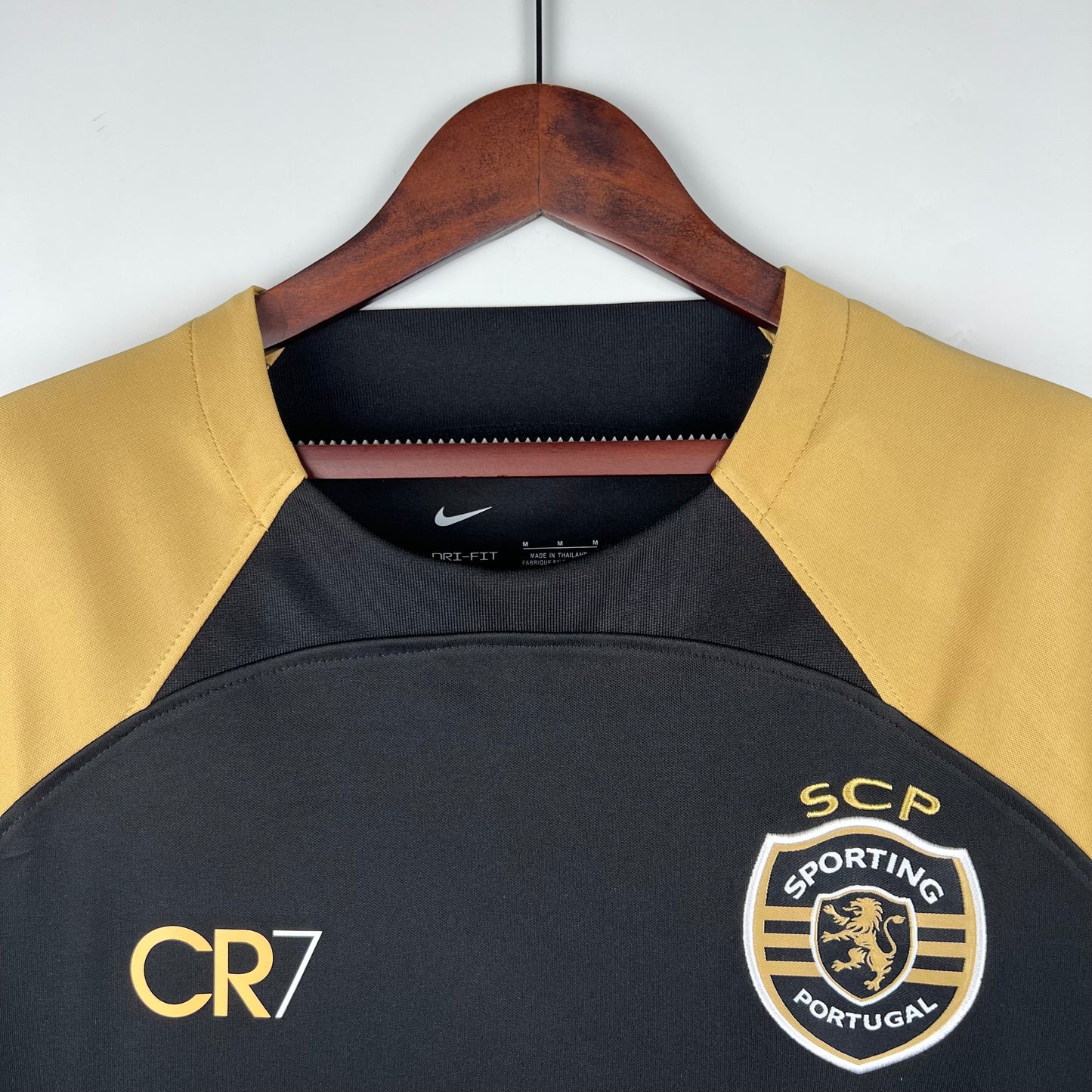 Camisola CR7 Sporting 2023/24